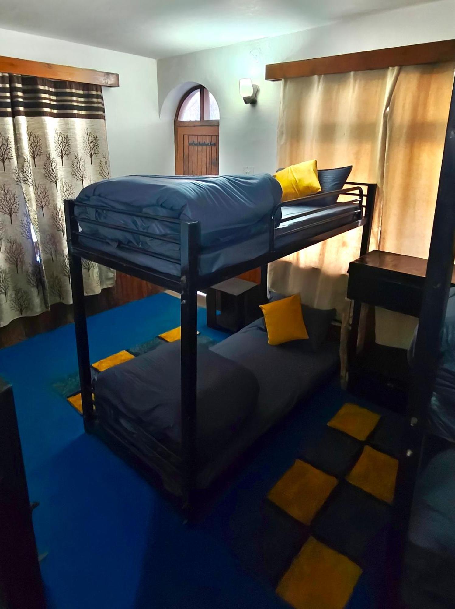 Basecamp Manali Hostel Стая снимка