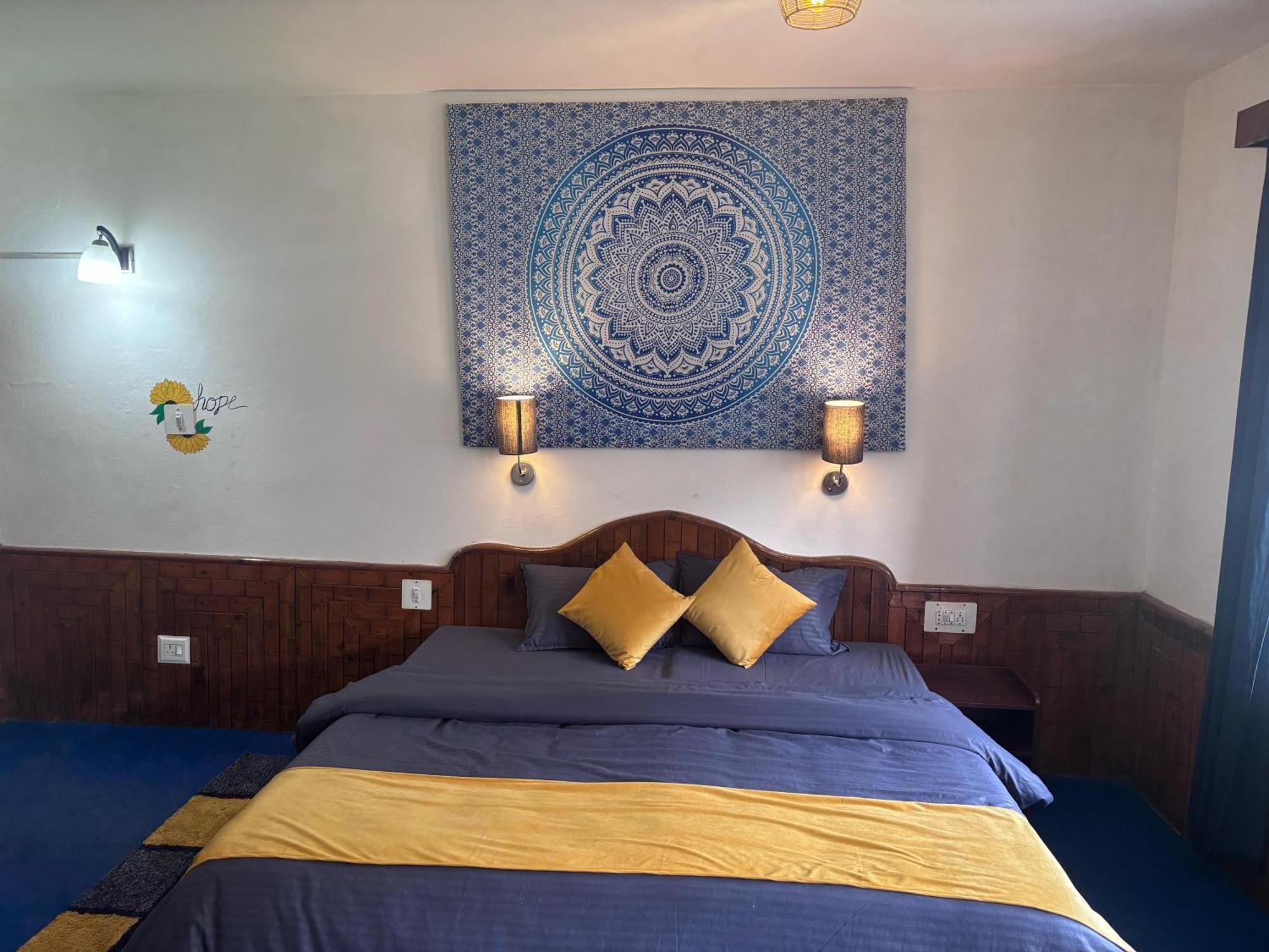 Basecamp Manali Hostel Стая снимка